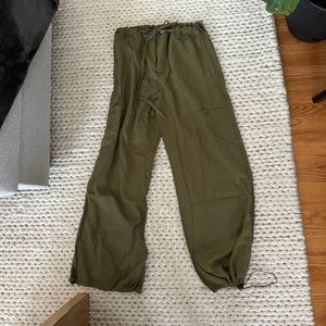 Cargo Parachute Pants NWOT (XXL)